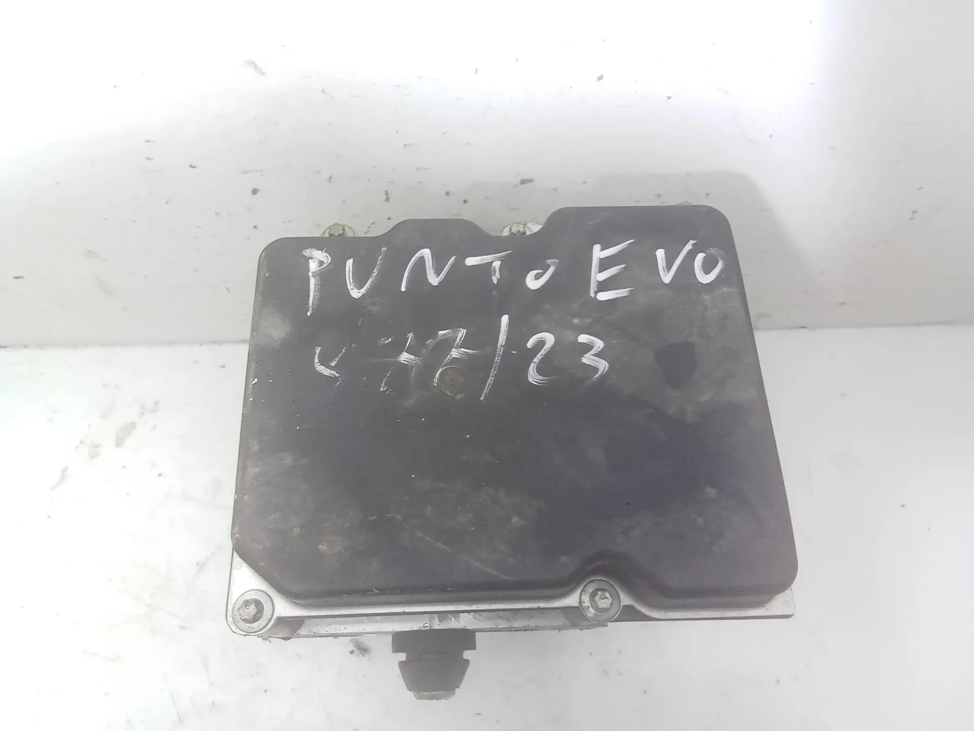 CENTRALINA ABS con codice 0265251997 da FIAT Punto EVO 350a1000 Bifuel/Gas 1400 (09>12)