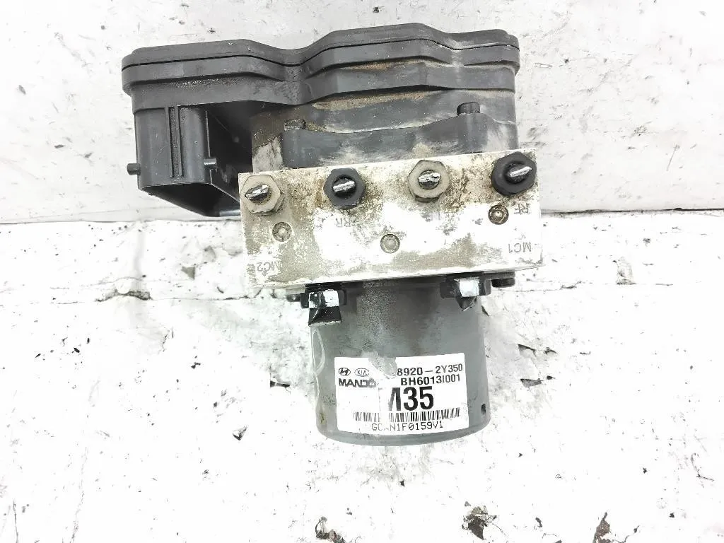 CENTRALINA ABS con codice 58920-2Y350 da HYUNDAI iX35 1° Serie D4FD diesel 1685 (10>)