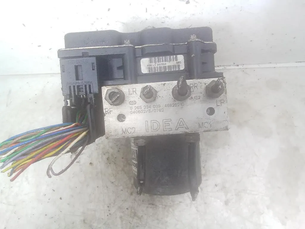 CENTRALINA ABS con codice 0265234039 46826210 da LANCIA Musa 2° Serie 350A1000 bifuel/gas 1368 (07>)