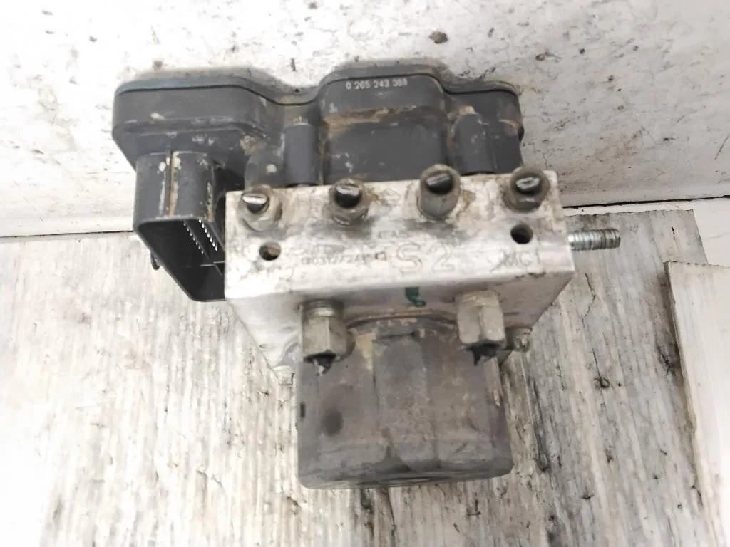 CENTRALINA ABS con codice 0265243388 47660EA0c da NISSAN Qashqai Serie K9K diesel 1461 (14>)
