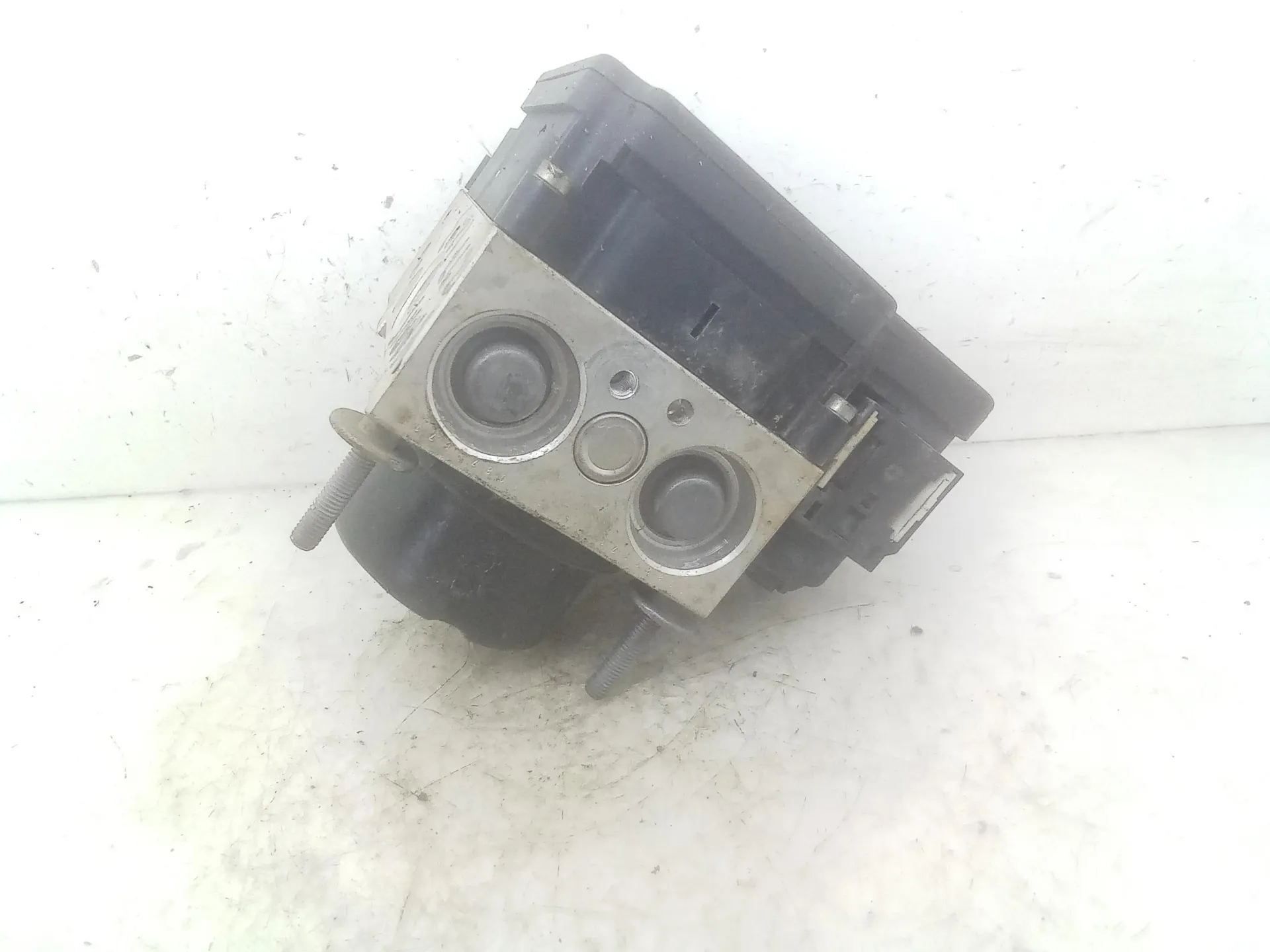 CENTRALINA ABS con codice 06.2102-2023.4 da TOYOTA Yaris Serie 1nrfe Benzina 1300 (11>13)