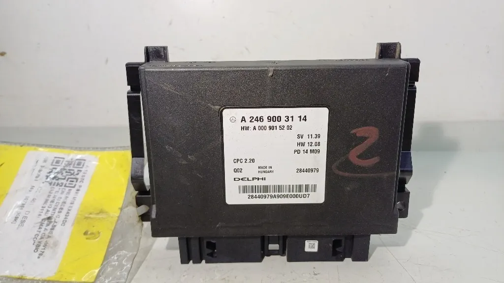 CENTRALINA CAMBIO MERCEDES Classe A W176 Serie AMG A2469003114 607951 (K9K) diesel 1461 (13>)