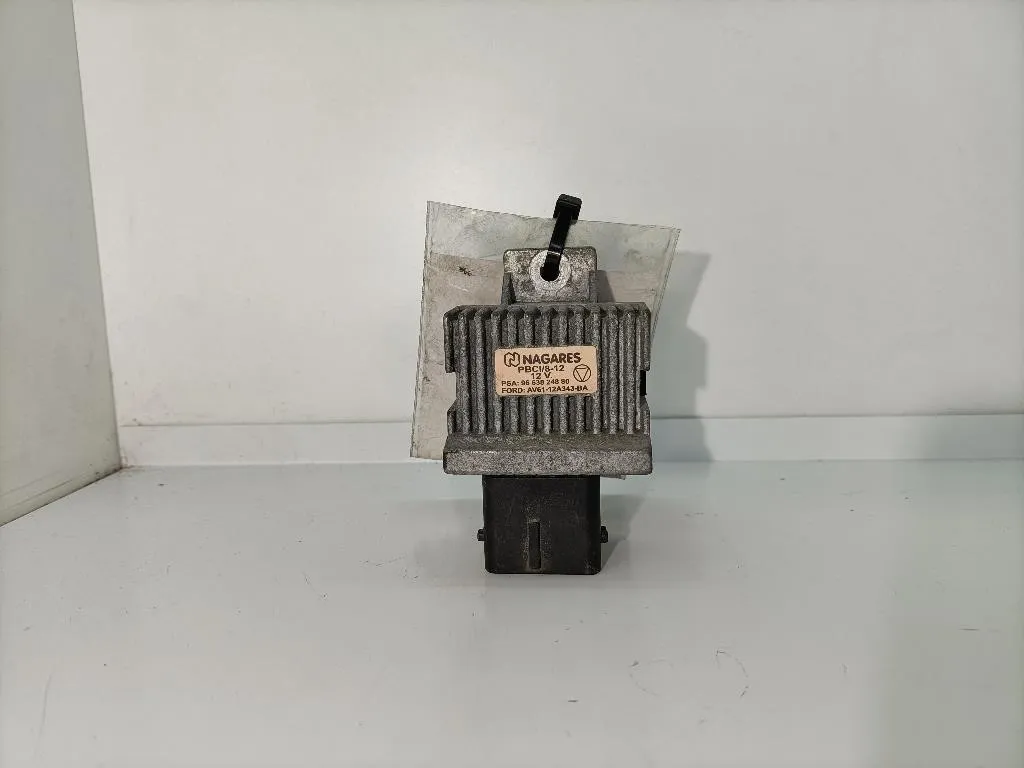CENTRALINA CANDELETTE con codice 9663824880 da PEUGEOT 5008 1° Serie DW10CTED4 / RHE diesel 1997 (09>)