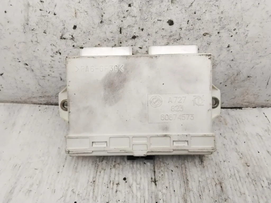 CENTRALINA CHIUSURA CENTRALIZZATA con codice 60674573 da ALFA ROMEO 156 Berlina Serie (932_) 937A2000 diesel 1910 (03>05)