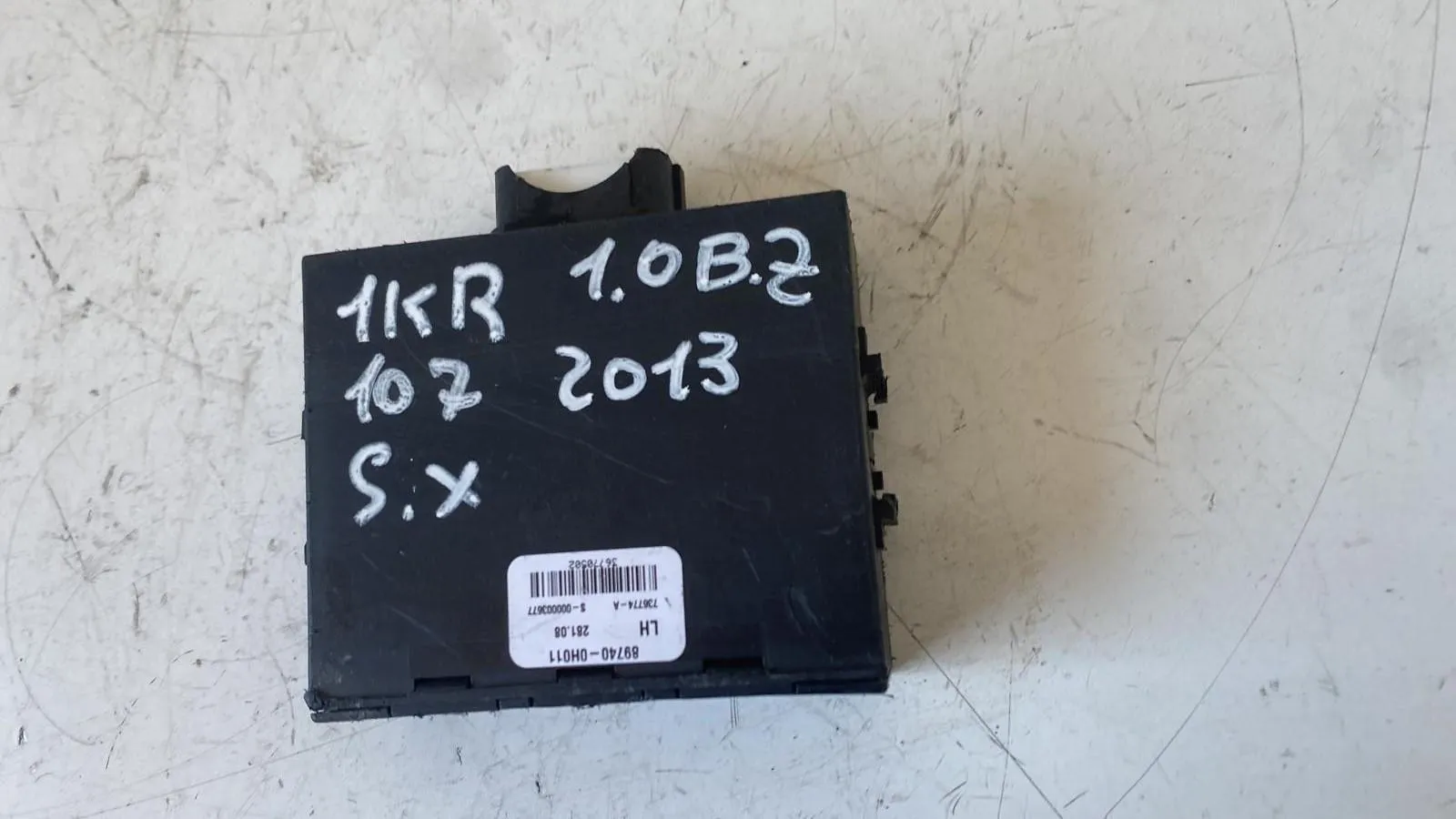 CENTRALINA CHIUSURA CENTRALIZZATA con codice 89740-0H011 da PEUGEOT 107 1° Serie con codice motore 1KR/1KR Benzina 1000 (05>)