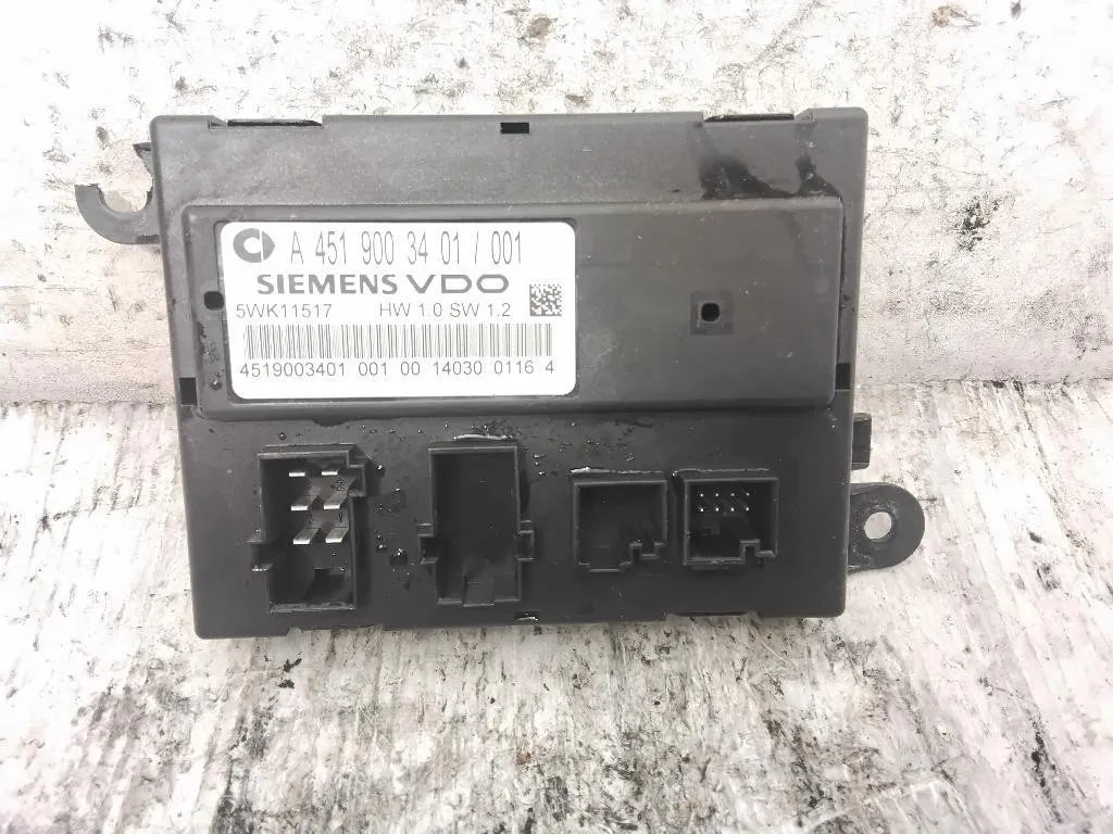 CENTRALINA CHIUSURA CENTRALIZZATA con codice A4519003401 da SMART ForTwo Cabrio (W451) 132910 benzina 999 (07>15)