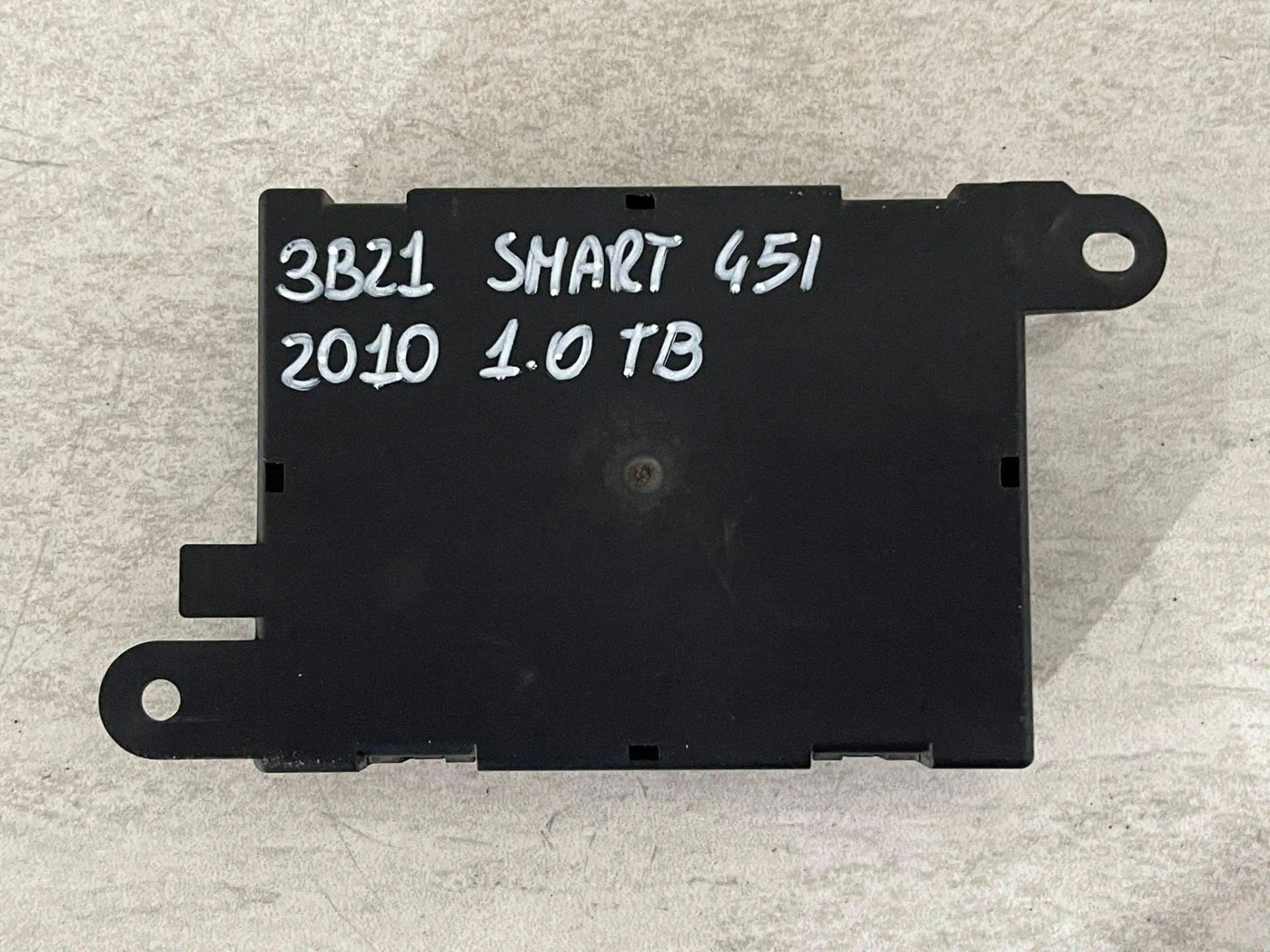 CENTRALINA CHIUSURA CENTRALIZZATA con codice A4518200026 da SMART Fortwo Coupé (W451) Benzina 1000 (07>15)