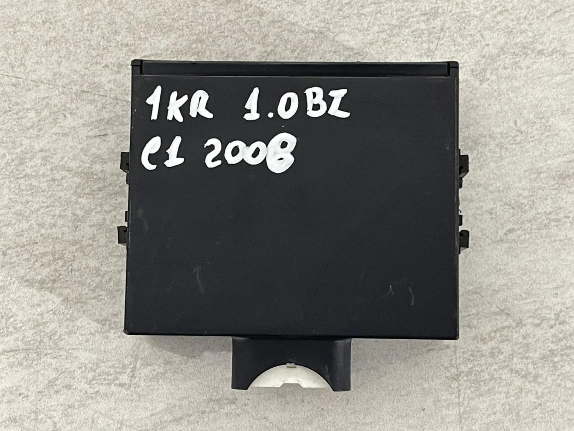 CENTRALINA COMFORT con codice 89740-0H010-00 da CITROEN C1 2° Serie con codice motore 1KR Benzina 1000