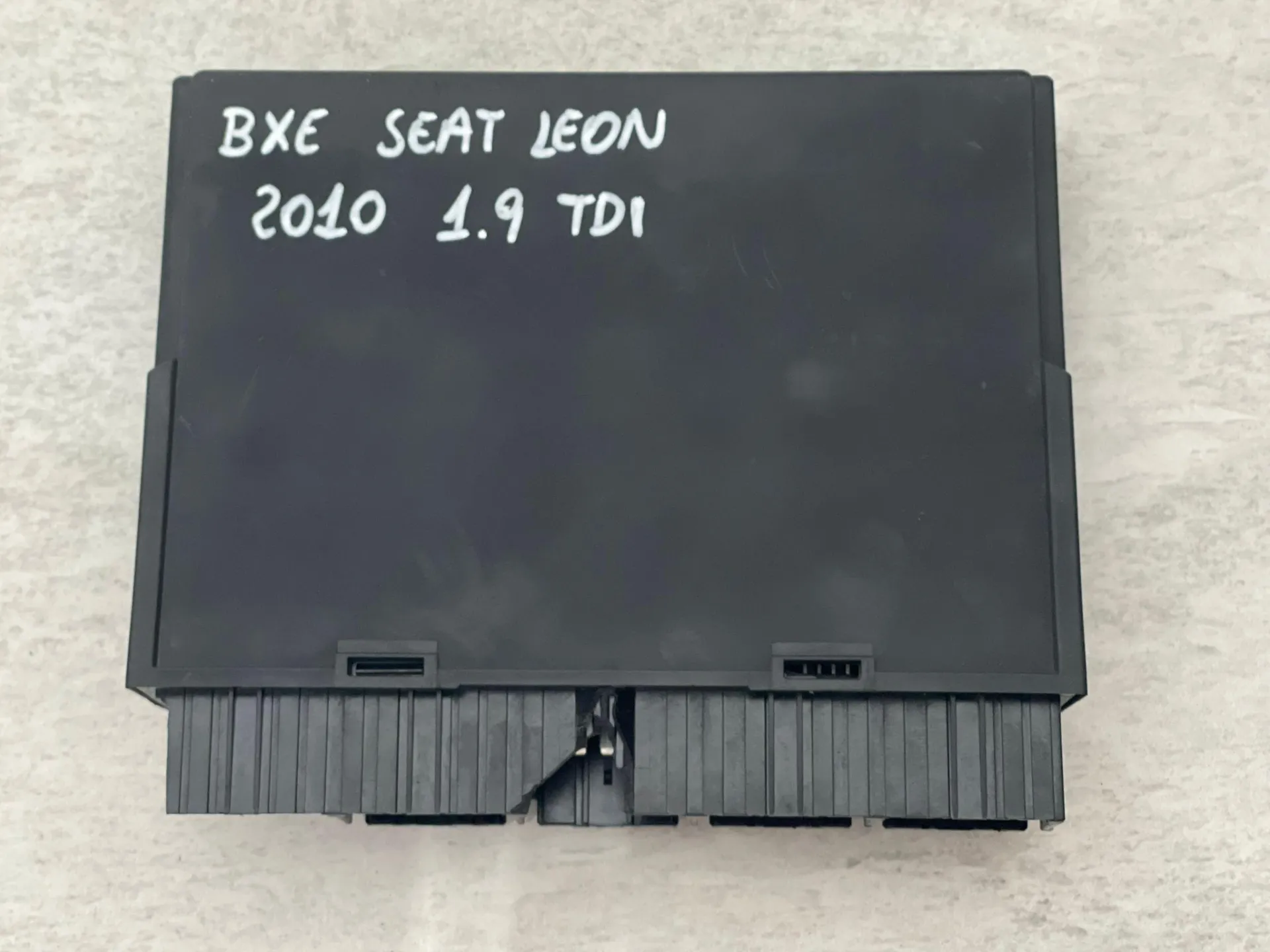 CENTRALINA COMFORT con codice 1S7T-15K600-FD da SEAT Leon 3° Serie con codice motore BXE Diesel 1900