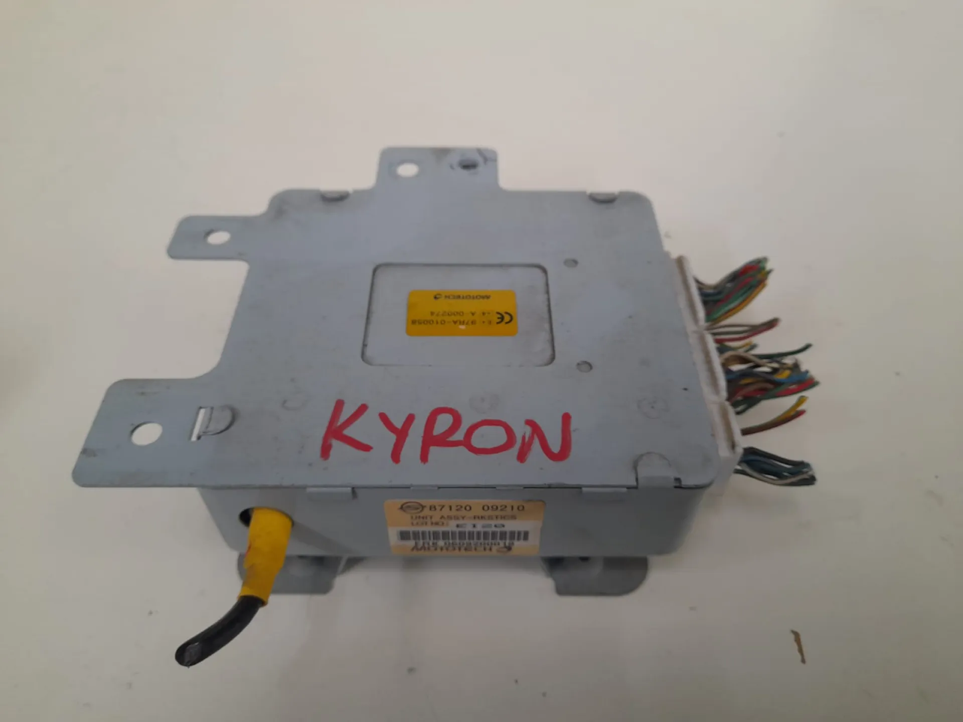 Centralina controllo gasolio Ssangyong Kyron 2.0 D del 2006 CODICE RICAMBIO : 8712009210