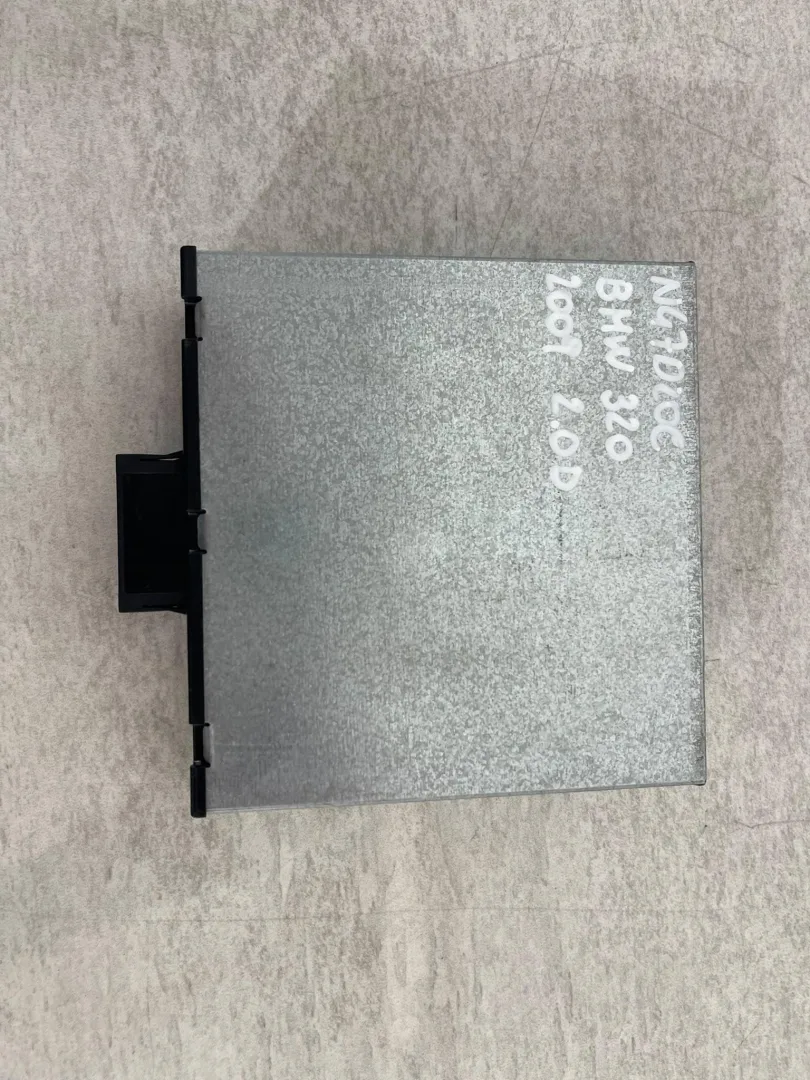 CENTRALINA CONVERTITORE DC con codice 8ES00947920 da CENTRALINA CONVERTITORE BMW Serie 3 E90 Berlina 2° Serie (08>)