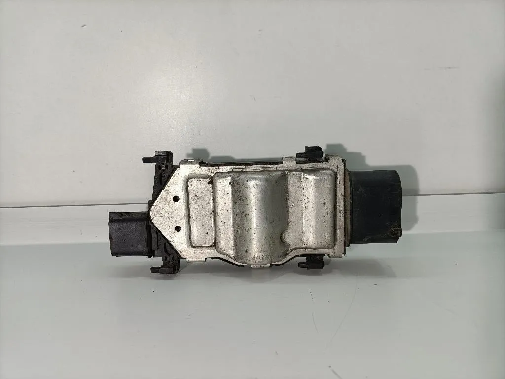 CENTRALINA ELETTROVENTOLA con codice 1137328656 da MERCEDES GLA Serie 651930 diesel 2143 (13>)