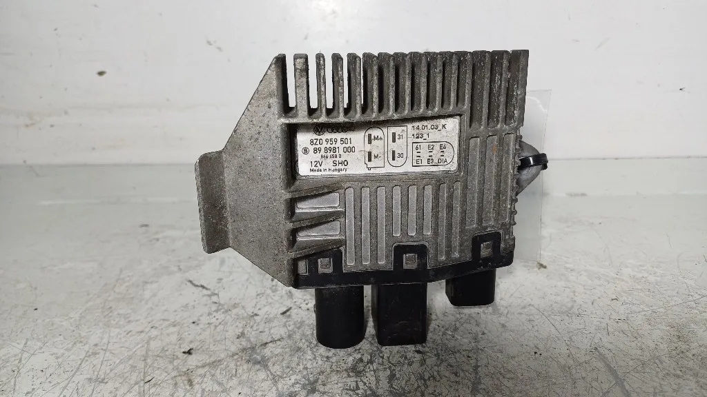CENTRALINA ELETTROVENTOLA AUDI A2 Serie (8Z0) 8Z0959801 AMF diesel 1422 (00>05)