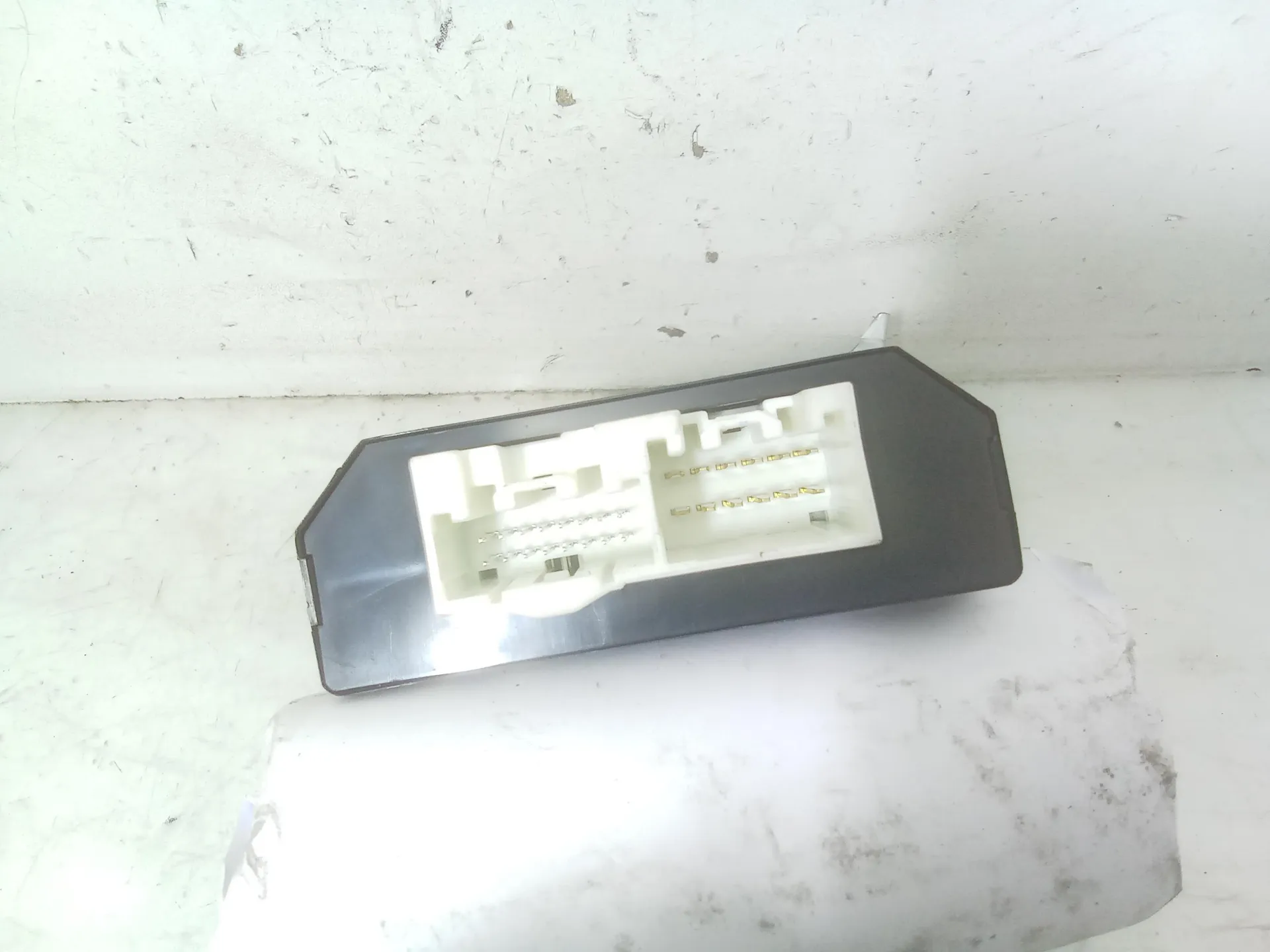 CENTRALINA FARI con codice E22767890c da MAZDA CX-7 2° Serie (09>)