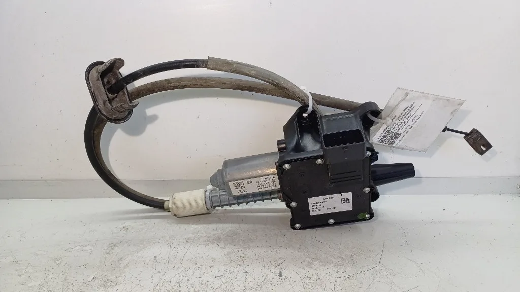 CENTRALINA FRENO STAZIONAMENTO PEUGEOT 3008 Serie A204704047/9672766480/A2C53280010 DV6TED4-9HZ-9H01 diesel 1560 (09>16)