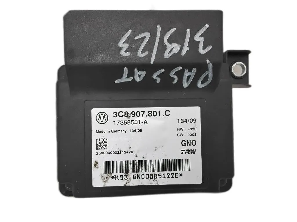 CENTRALINA FRENO STAZIONAMENTO con codice 3C8907801C da VOLKSWAGEN Passat Variant 4° Serie CDG bifuel/metano 1390 (05>10)