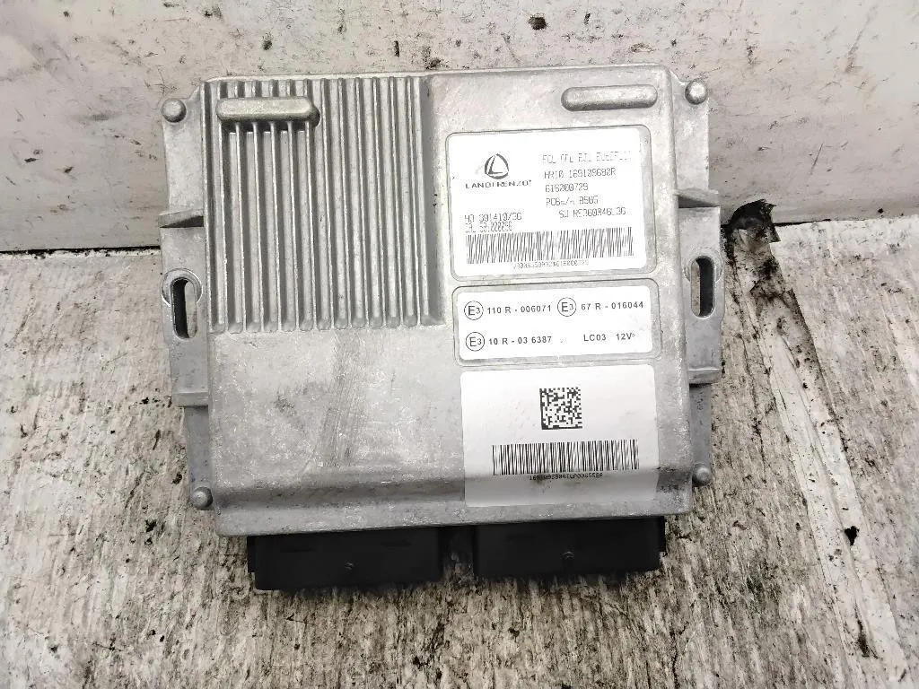 CENTRALINA GPL con codice 616000279 da DACIA Sandero Serie H4D480 bifuel/gas 999 (21>)