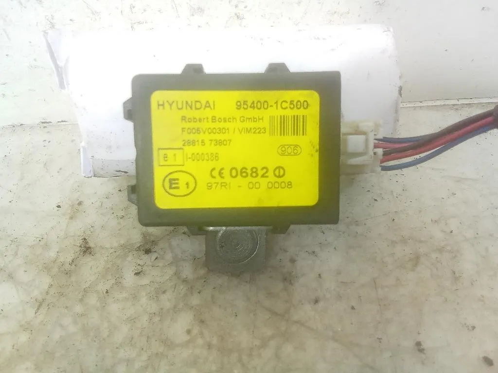 CENTRALINA IMMOBILIZER con codice 95400-1C500 da HYUNDAI Getz 1° Serie G4HD benzina 1086 (02>05)