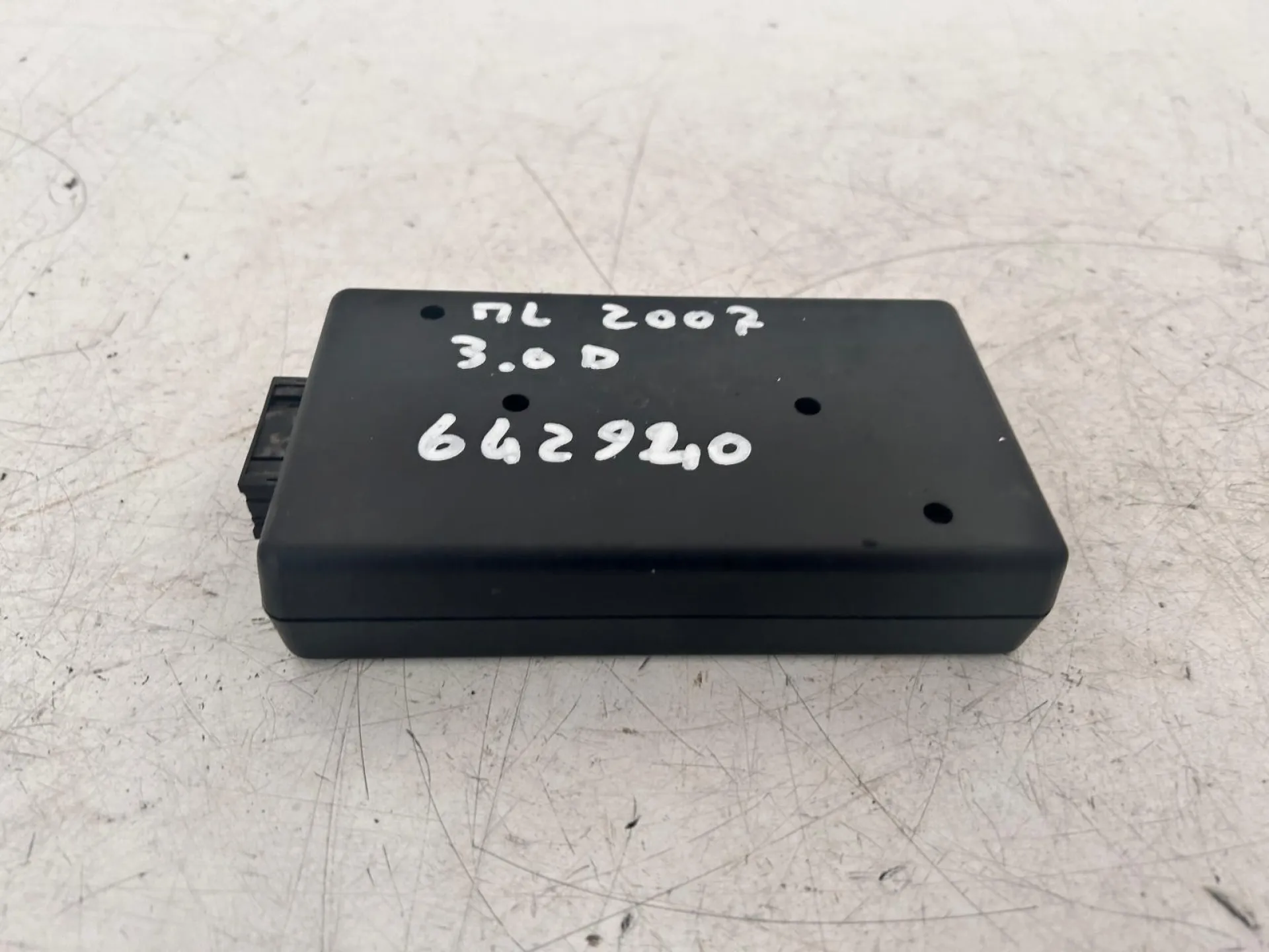 CENTRALINA INTERFACCIA IPOD con codice B67824252 da CENTRALINA INTERFACCIA MERCEDES ML W164 3° Serie Diesel 3000 (05>11)