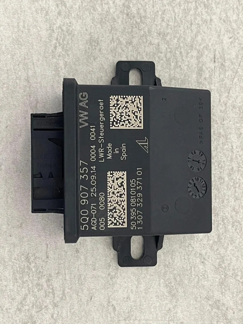 CENTRALINA LUCI con codice 5Q0907357 da AUDI A3 Serie (8V1) (12>18)
