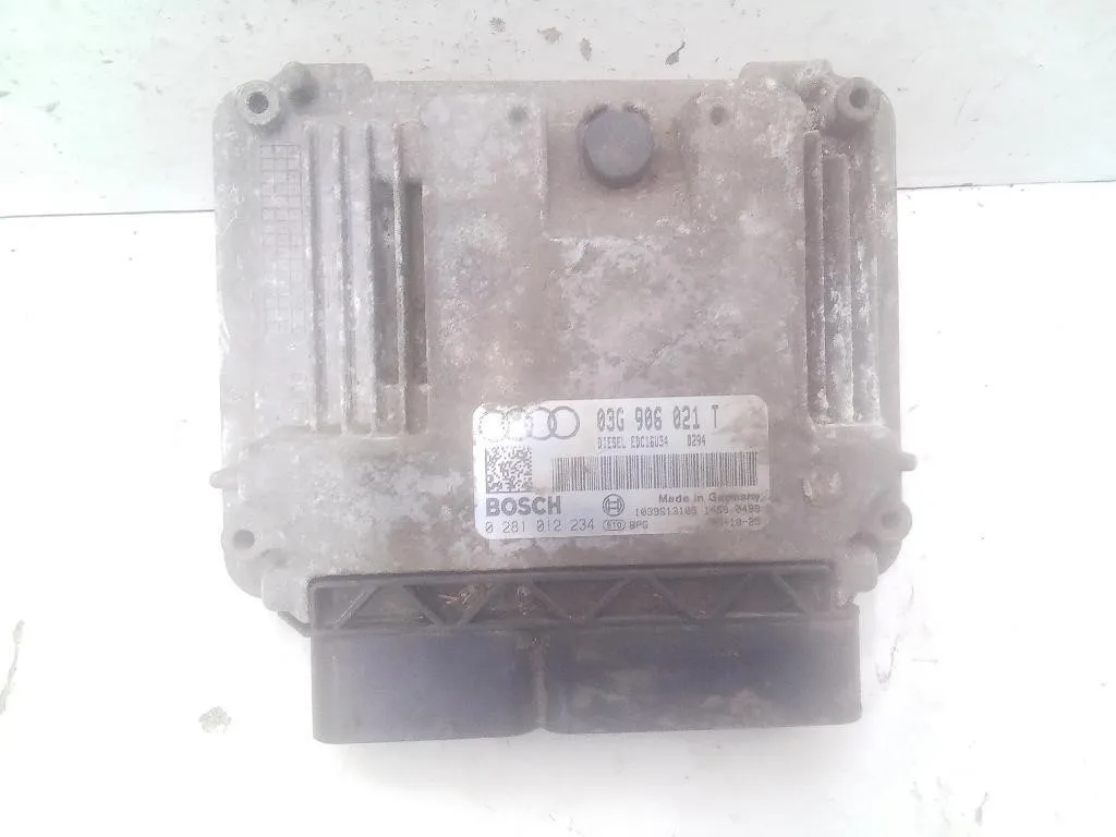 CENTRALINA MOTORE con codice 0281012234 03G06021T da AUDI A3 Serie (8P1) BMM diesel 1968 (05>08)