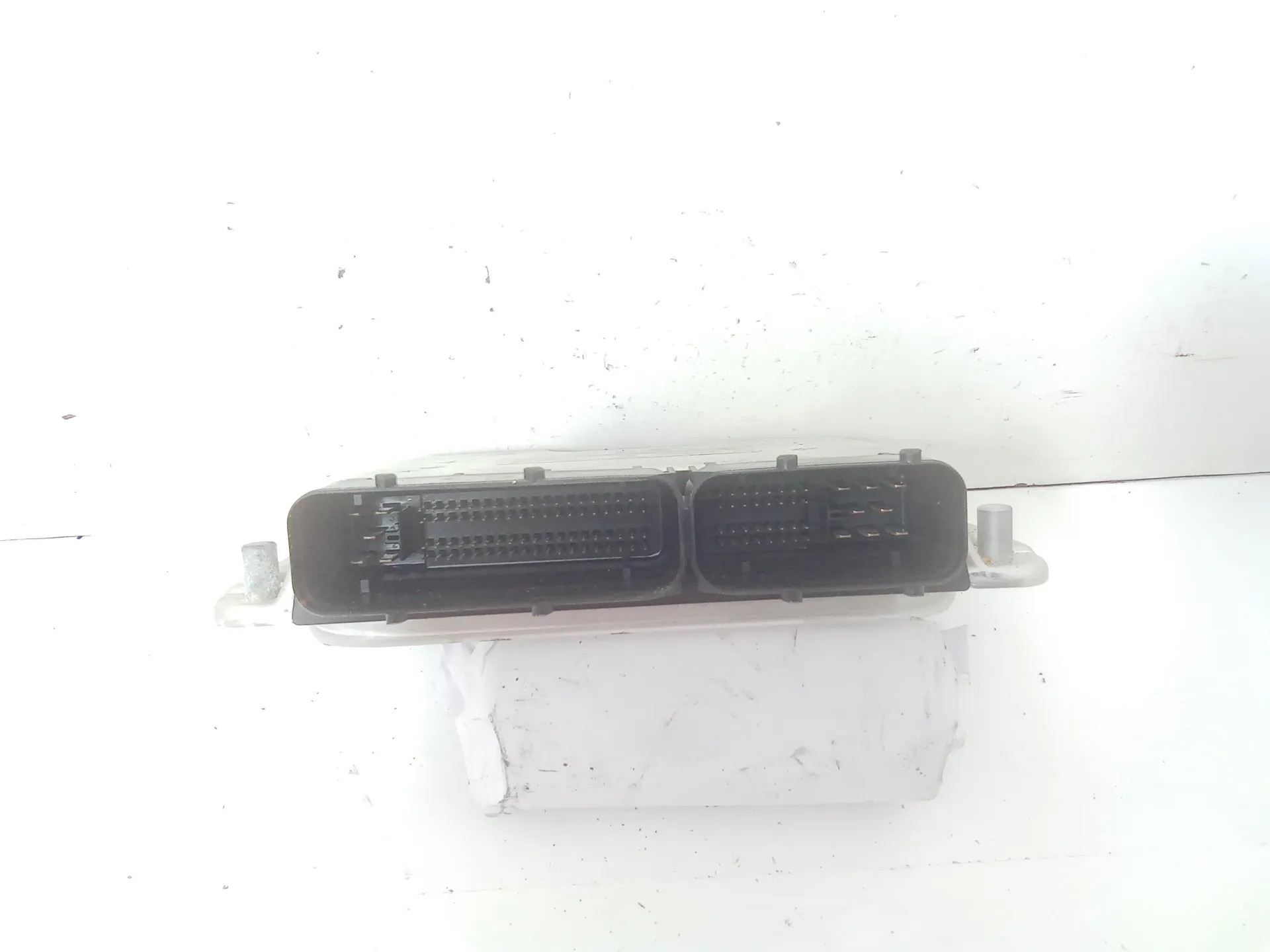 CENTRALINA MOTORE con codice 0281011136 da AUDI A6 Allroad Bfc Diesel 2500 (00>06)