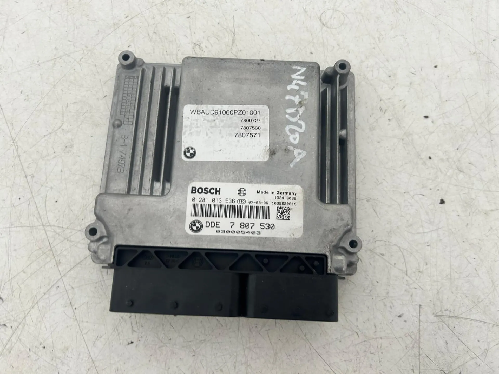 CENTRALINA MOTORE con codice 0281013536 da BMW X3 2° Serie Diesel 2000 (10>)