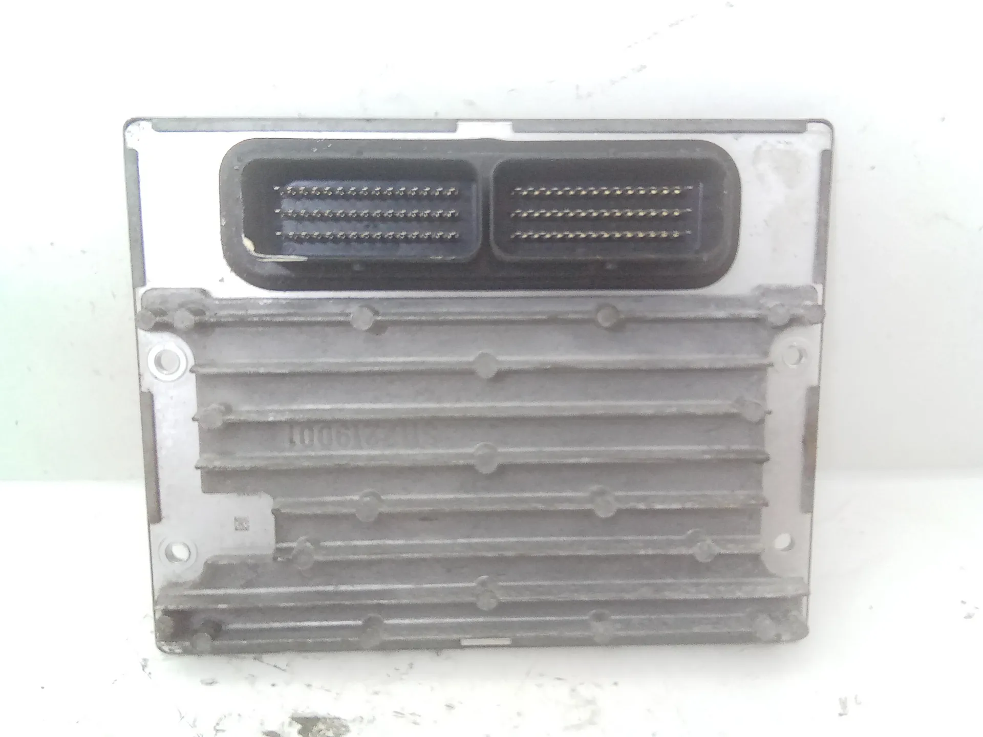 CENTRALINA MOTORE con codice P05033174as da CHRYSLER PT Cruiser Berlina Benzina 1600 (00>06)