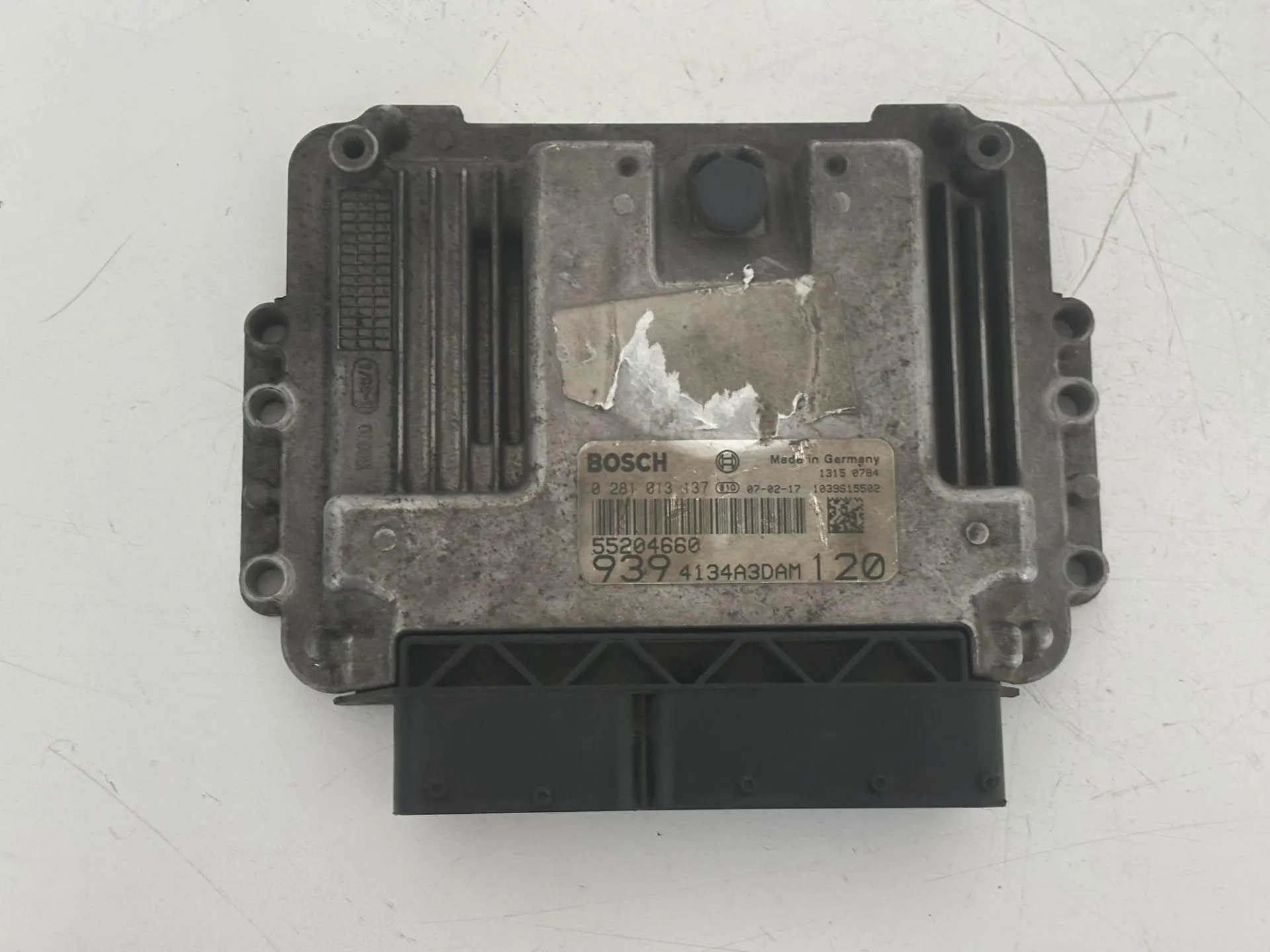 CENTRALINA MOTORE con codice 0281013137 da FIAT Croma 3° Serie con codice motore 939A1000/939A1000 Diesel 1900 (07>)