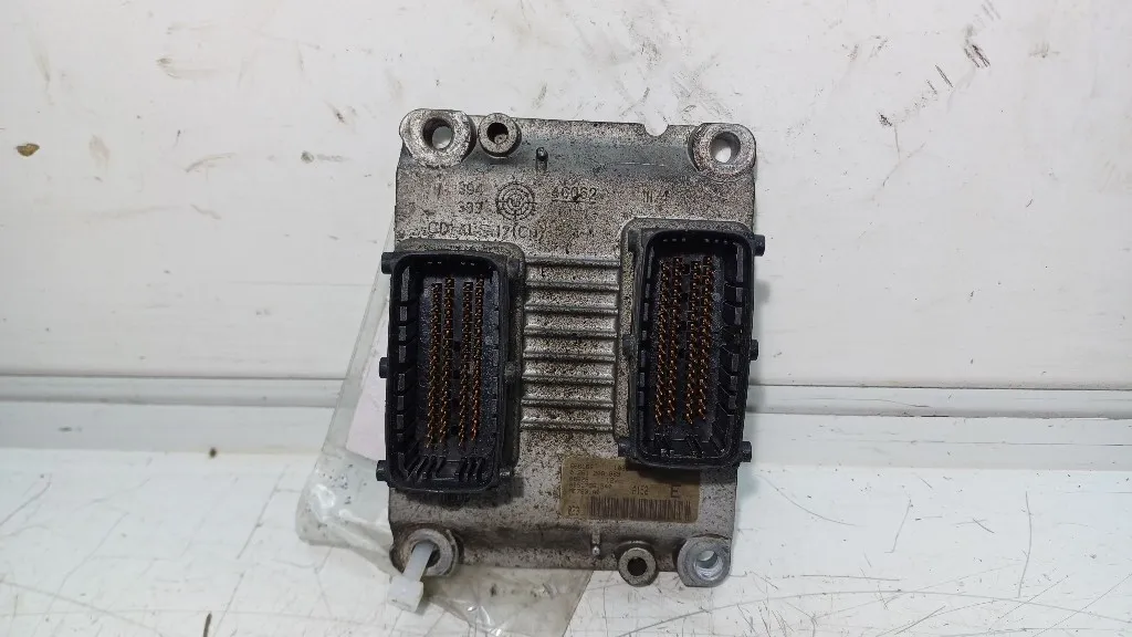 CENTRALINA MOTORE FIAT Grande Punto 1° Serie 00517981540/0261208869/ME763.A0 199A6000 benzina 1368 (05>08)