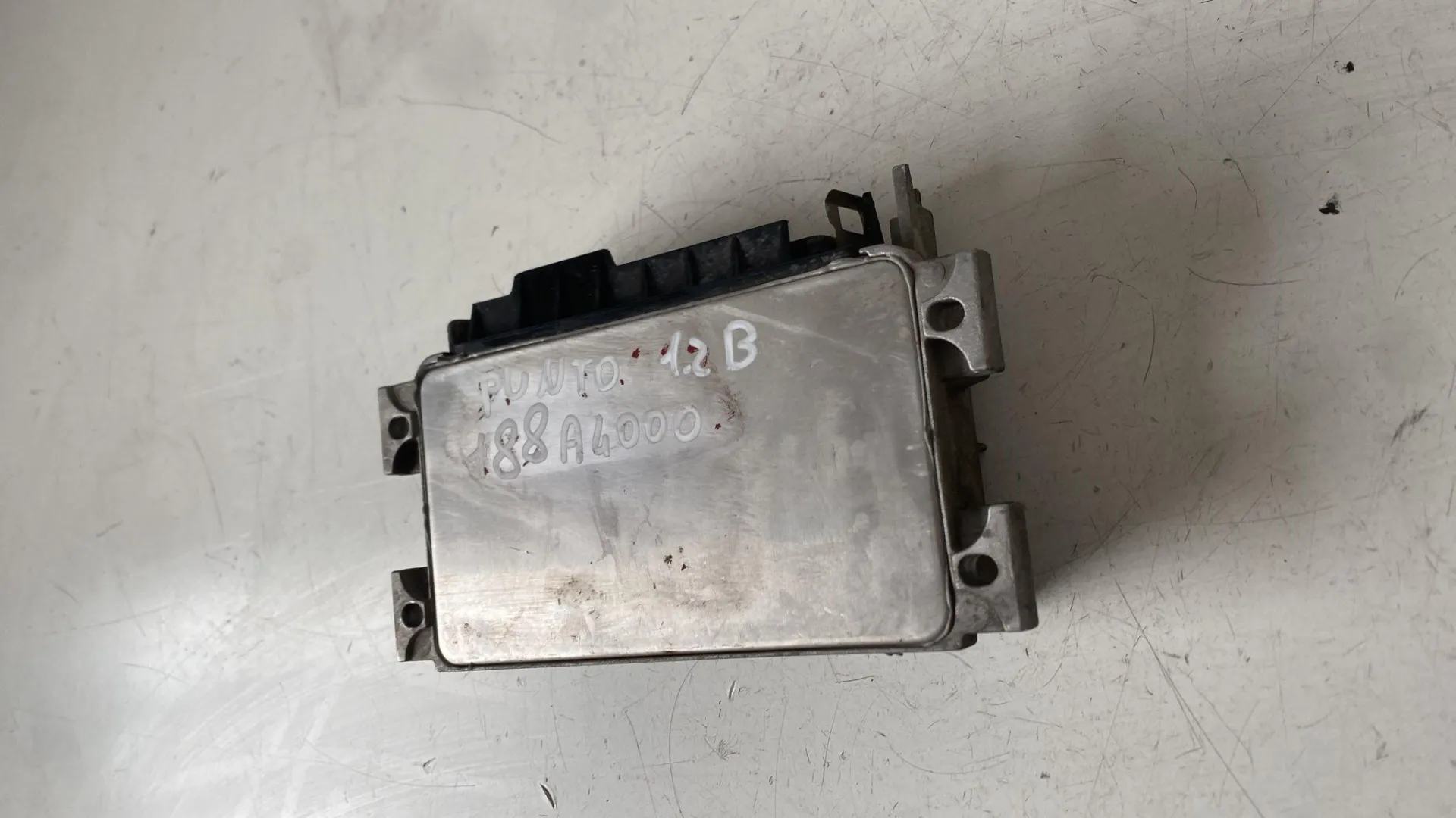 CENTRALINA MOTORE con codice 61602.106.00Z da FIAT Punto Berlina 3P 3° Serie con codice motore 188A4000/188A4000 Benzina 1200 (03>)