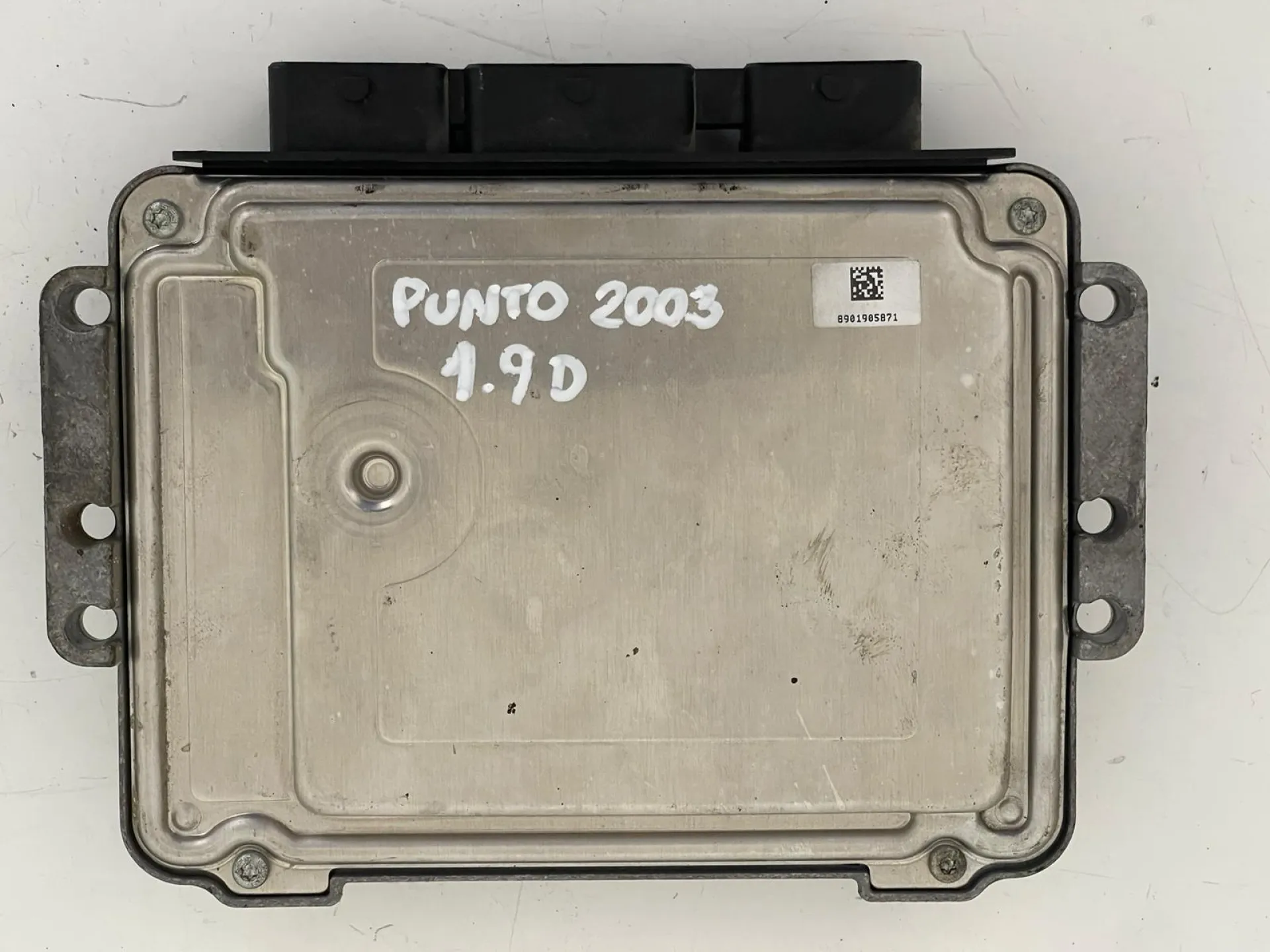CENTRALINA MOTORE con codice 0281013367 da FIAT Punto Berlina 3P 3° Serie con codice motore 188A2000/188A2000 Diesel 1900 (03>)