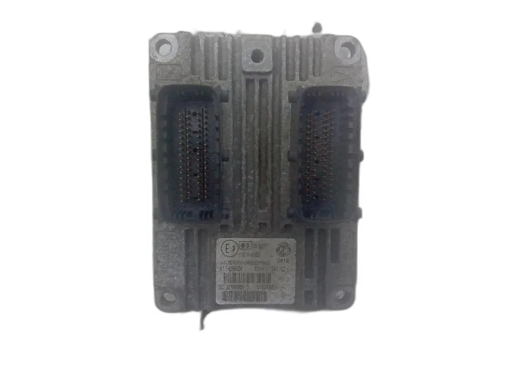 CENTRALINA MOTORE con codice 51926683 IAW5SF8.P2 da FIAT Punto Berlina 5P 3° Serie 188A4000 bifuel/metano 1242 (03>)