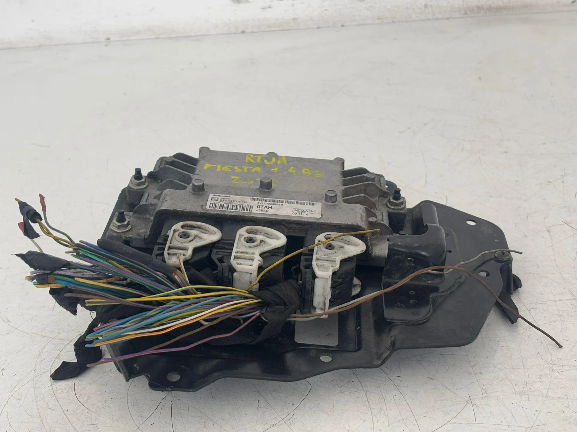 CENTRALINA MOTORE con codice 8V21-12A650-TH da FORD Fiesta 6° Serie Benzina 1400 (08>17)