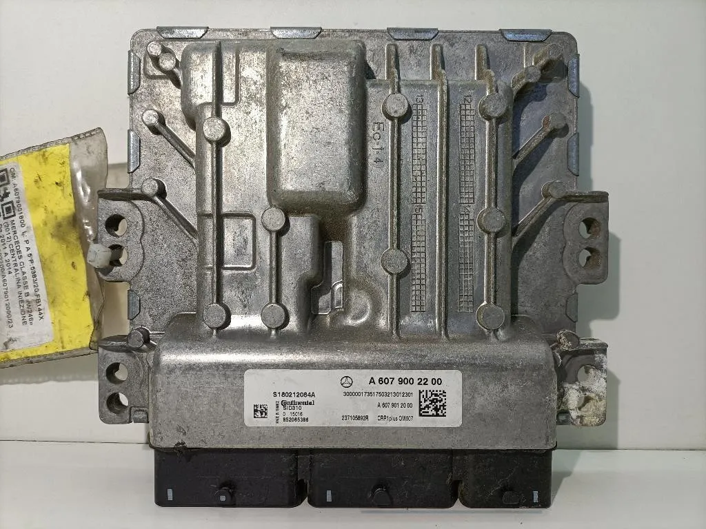 CENTRALINA MOTORE MERCEDES Classe B W246 2° Serie A6079002200/A6079012000/237105892R 607951 (K9K) diesel 1461 (12>)