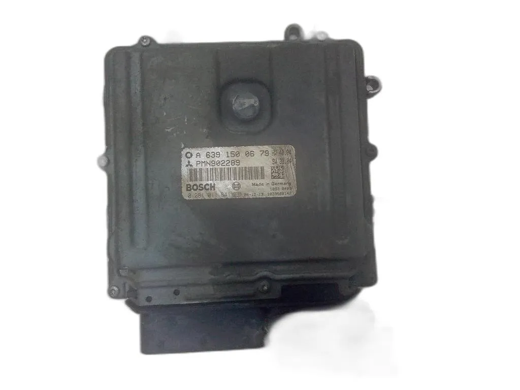 CENTRALINA MOTORE con codice 0281011841 A63915000679 da MITSUBISHI Colt CZ3 639939 diesel 1493 (05>08)
