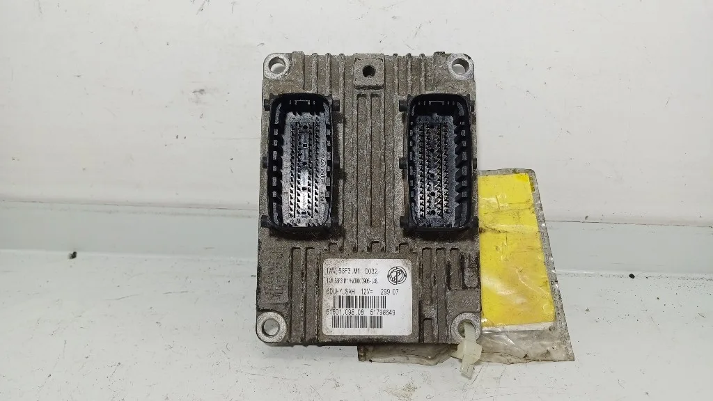 CENTRALINA MOTORE FIAT Grande Punto 1° Serie 51819351 199A4000 benzina 1242 (05>08)
