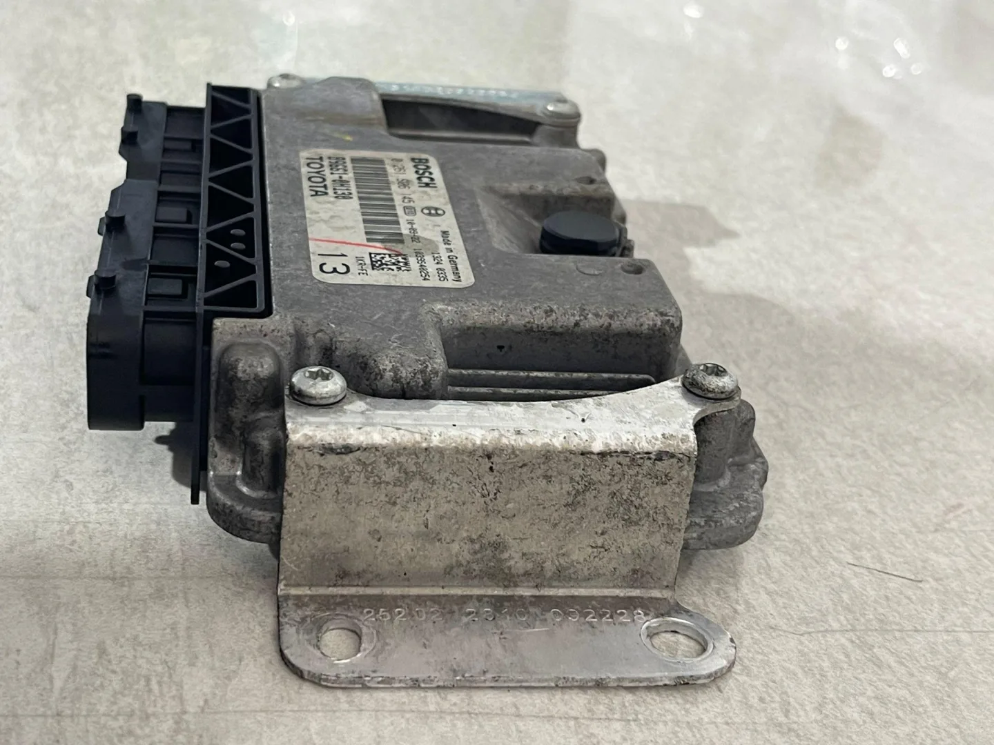 CENTRALINA MOTORE con codice 89661-0H130 da 896610DF10 TOYOTA Yaris Serie con codice motore 1KR Benzina 1000