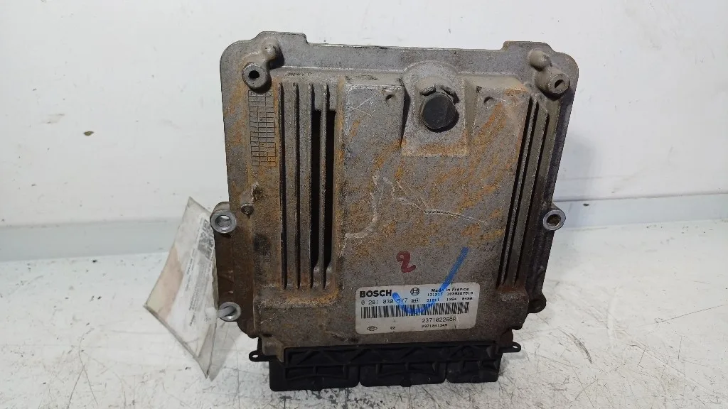 CENTRALINA MOTORE RENAULT Master 4° Serie 0281030577/237102265R M9T692 diesel 2299 (10>)
