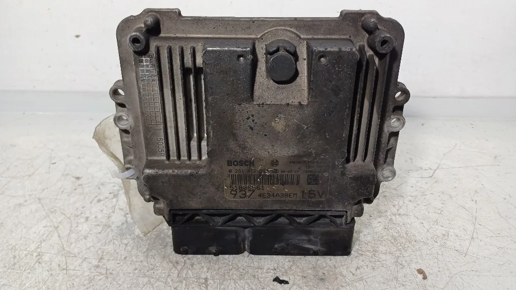 CENTRALINA MOTORE ALFA ROMEO 147 Serie (937_) 51806561/0281012883 937A5000 diesel 1910 (05>10)