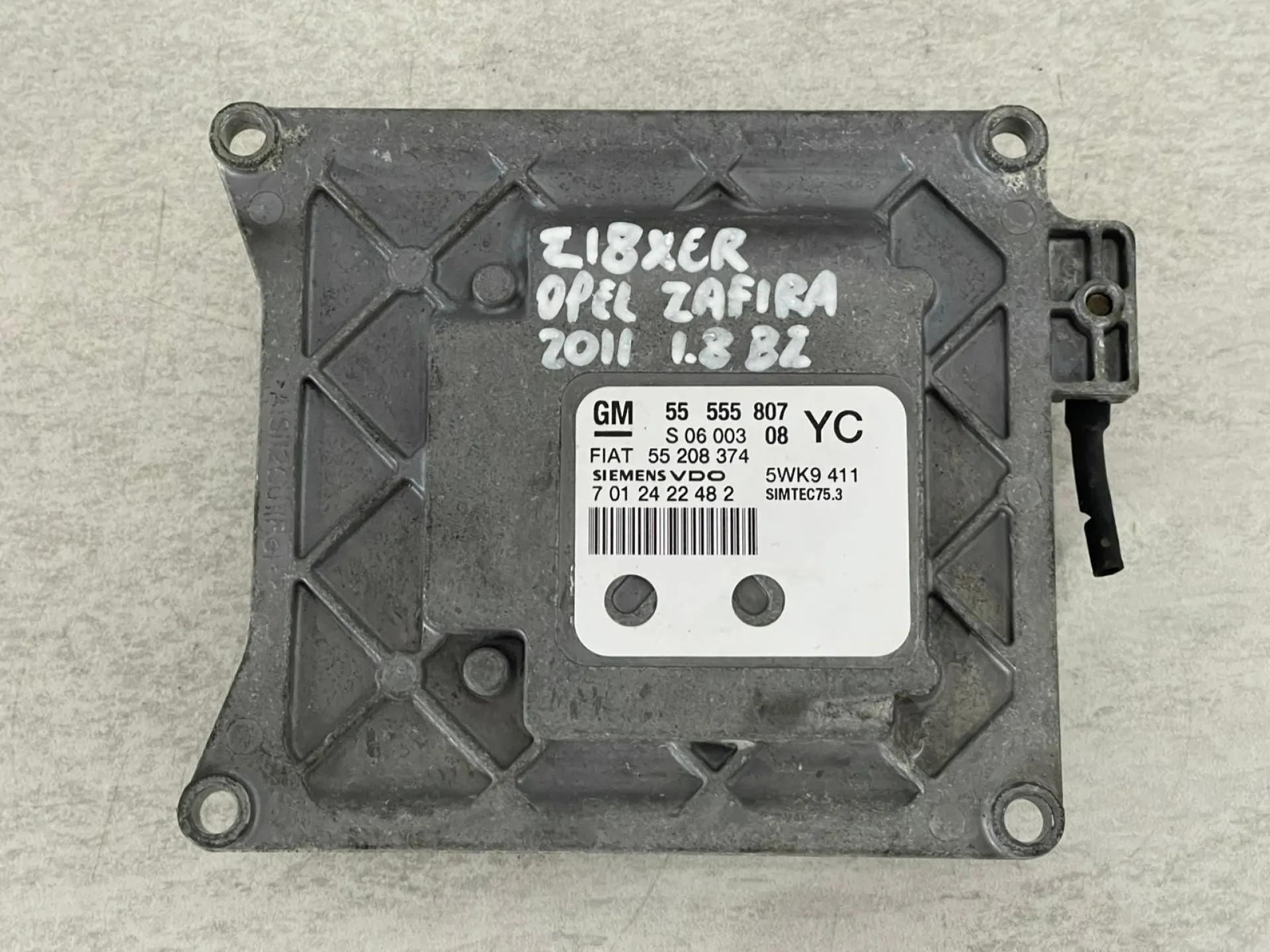 CENTRALINA MOTORE con codice 55555807 da OPEL Zafira B 2° Serie Benzina 1800 (08>)