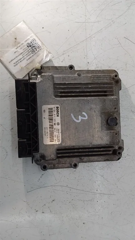 CENTRALINA MOTORE RENAULT Captur Serie 237103370R K9K608 diesel 1461 (13>)