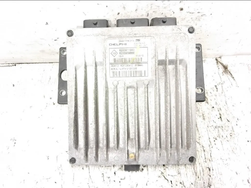 CENTRALINA MOTORE con codice 8200911560 8200909666 da RENAULT Clio Serie K9KT7 diesel 1461 (08>15)