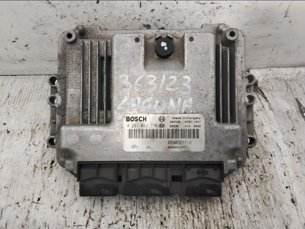CENTRALINA MOTORE con codice 0281012770 8200527713 da RENAULT Laguna Berlina 3° Serie F9Q17 diesel 1870 (01>05)