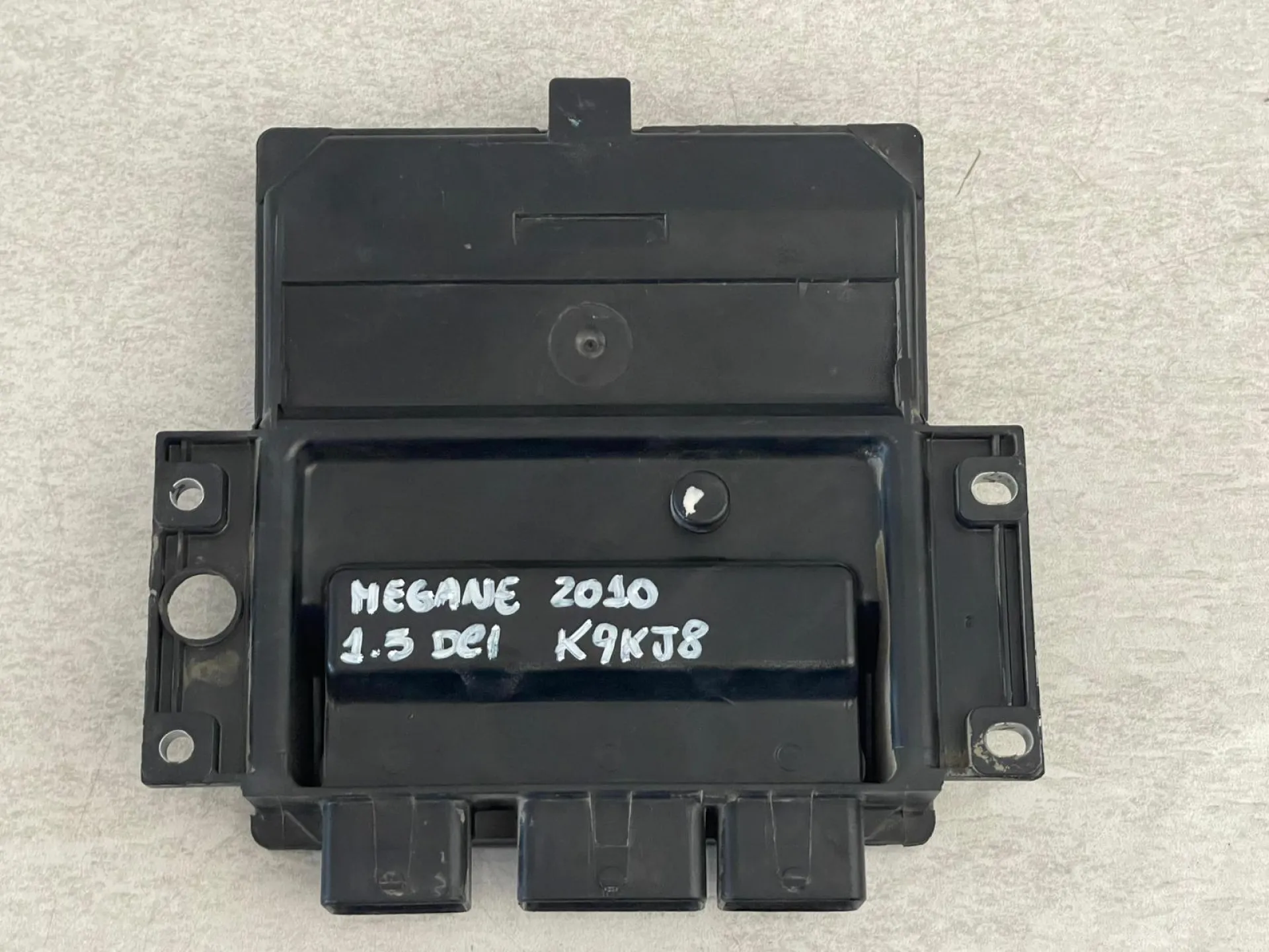 CENTRALINA MOTORE con codice 8200334419 da RENAULT Megane III Diesel 1500 (08>16)