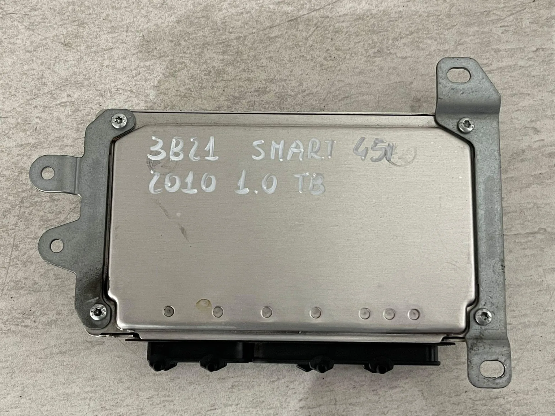 CENTRALINA MOTORE con codice A1321501679 001 da SMART Fortwo Coupé (W451) Benzina 1000 (07>15)