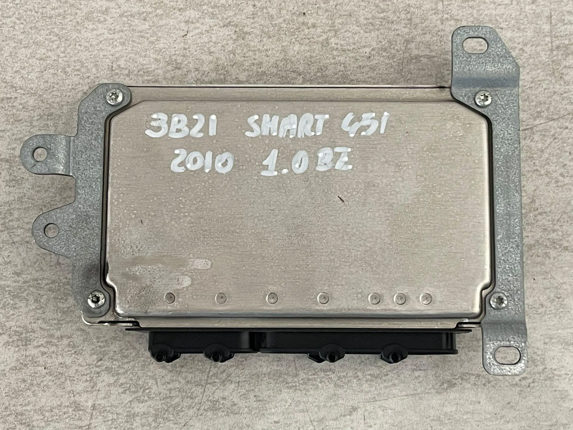 CENTRALINA MOTORE con codice A1321532879 da SMART Fortwo Coupé (W451) Benzina 1000 (07>15)