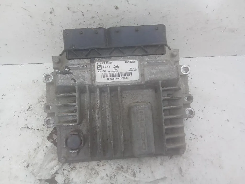 CENTRALINA MOTORE con codice 28283968 6715400032 da SSANGYONG Korando 2° Serie 671950 diesel 1998 (10>)
