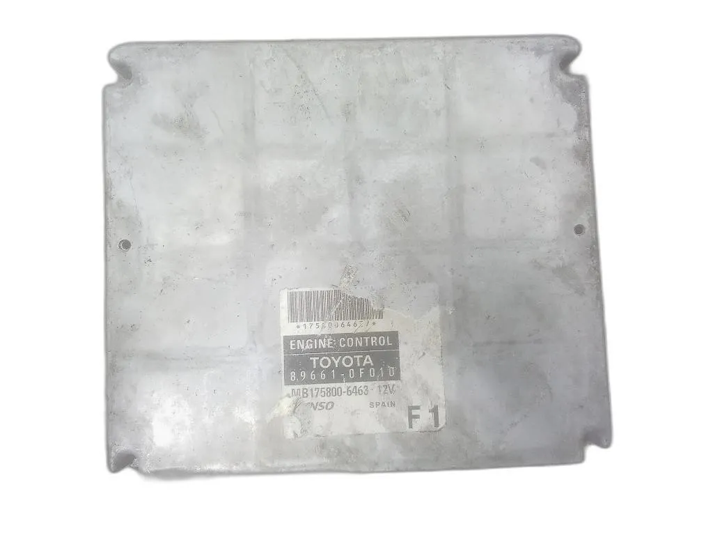 CENTRALINA MOTORE con codice 89661-0F010 da TOYOTA Corolla Verso 2° Serie benzina 1 (04>09)