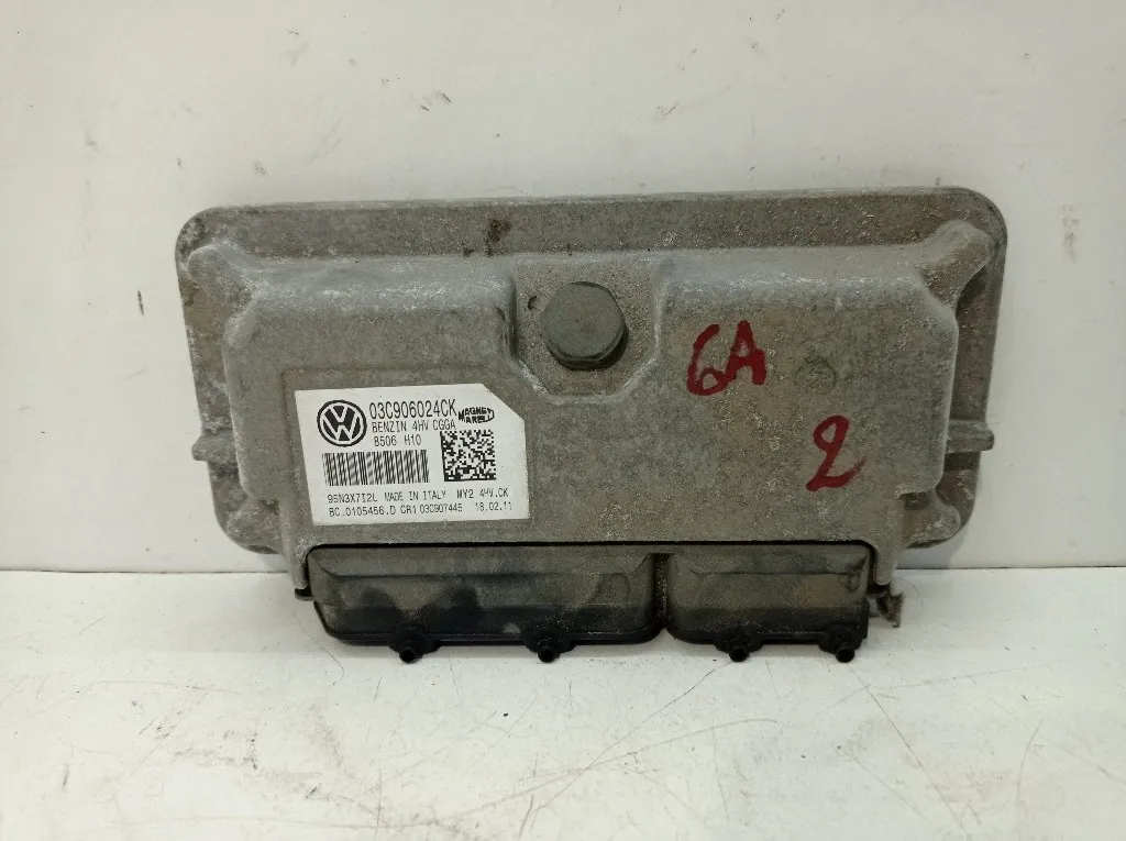 CENTRALINA MOTORE VOLKSWAGEN Golf 6 Berlina 03C990990E CGGA bifuel/metano 1390 (08>12)